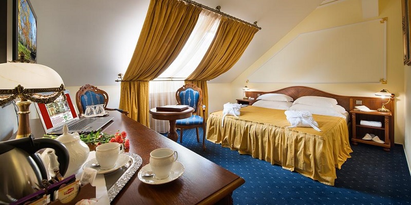 Prague 5 star luxury hotels reviews • Best 5 star hotels in Prague old town city centre