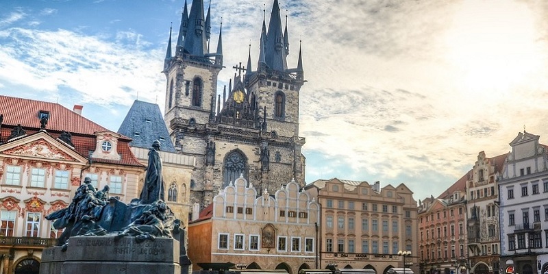 Prague Sightseeing Attractions • Top tourist attractions in Prague Czech Republic • Interesting sights & places to visit & see